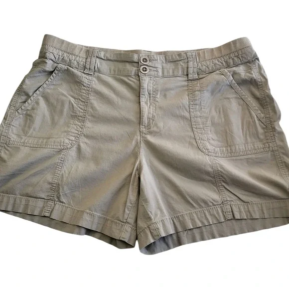 Alpine Design Khaki Women's Shorts Size 12 - Picture 1 of 8